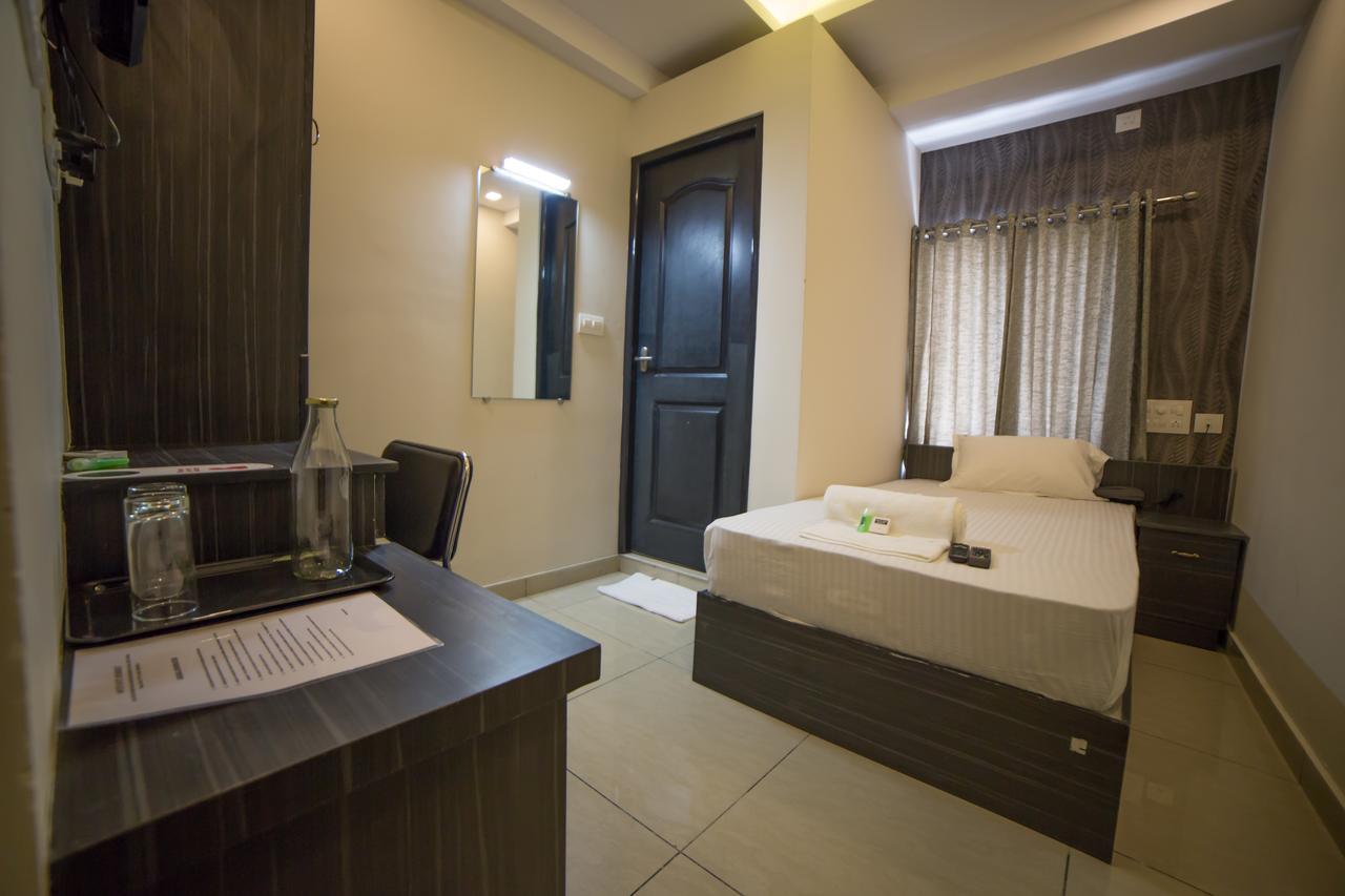 South Gate Residency Hotel Kochi Exterior photo